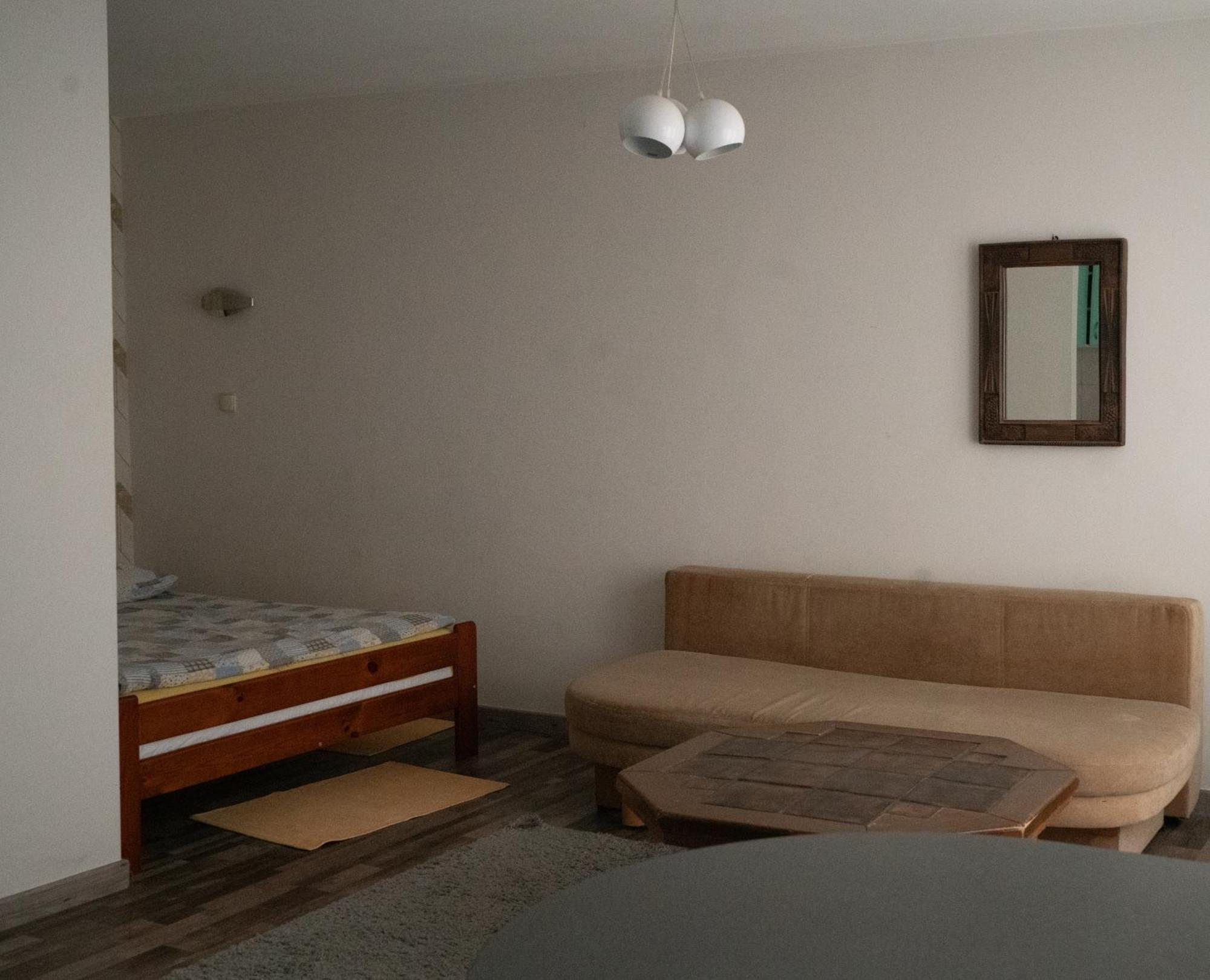Velvet Trojdena Apartamento